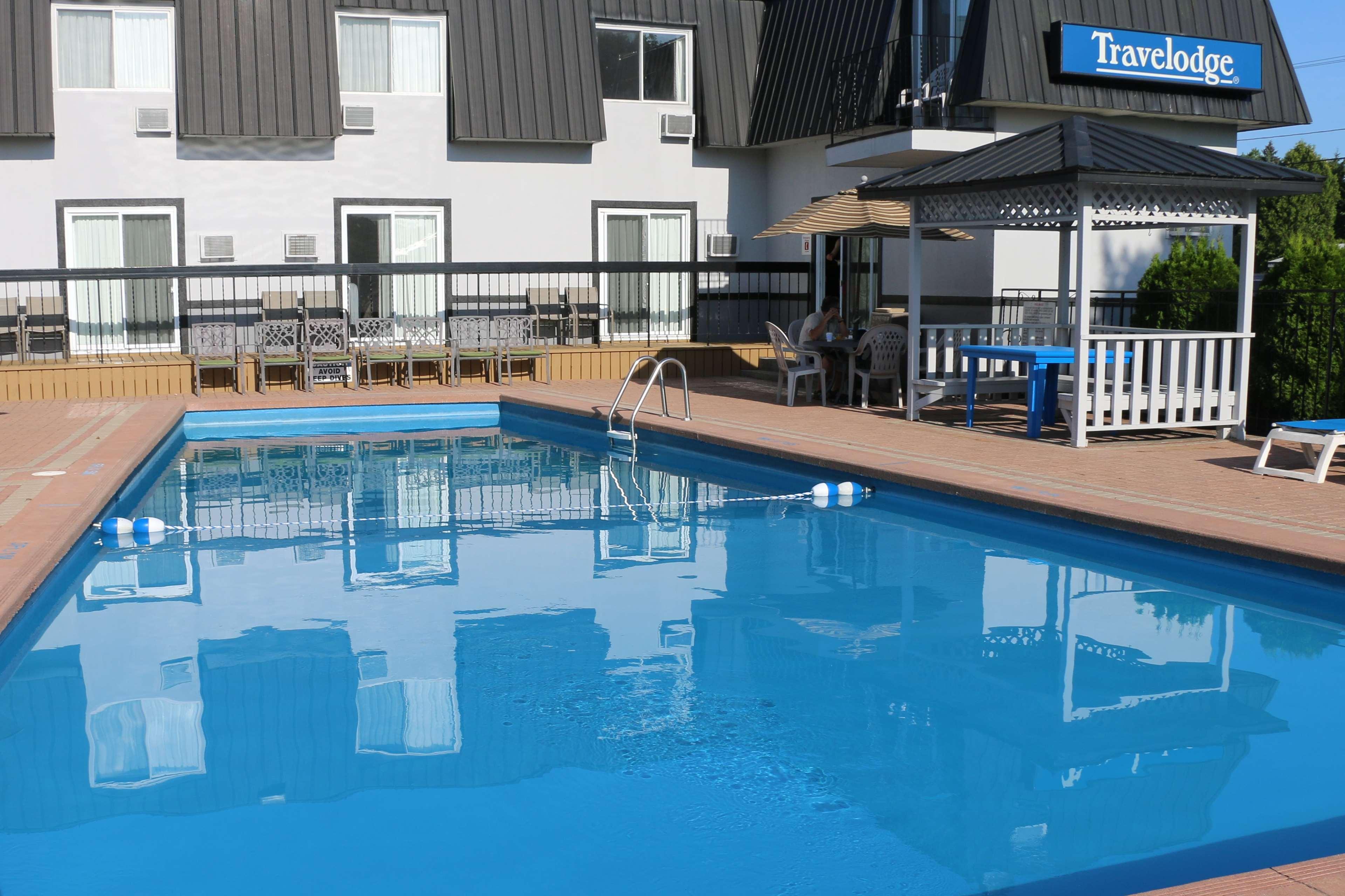 Travelodge By Wyndham Gananoque Luaran gambar