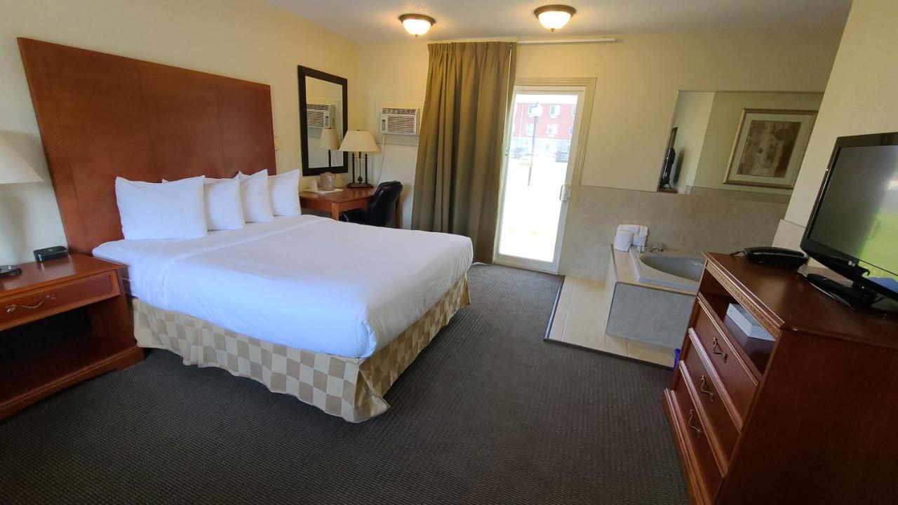 Travelodge By Wyndham Gananoque Luaran gambar