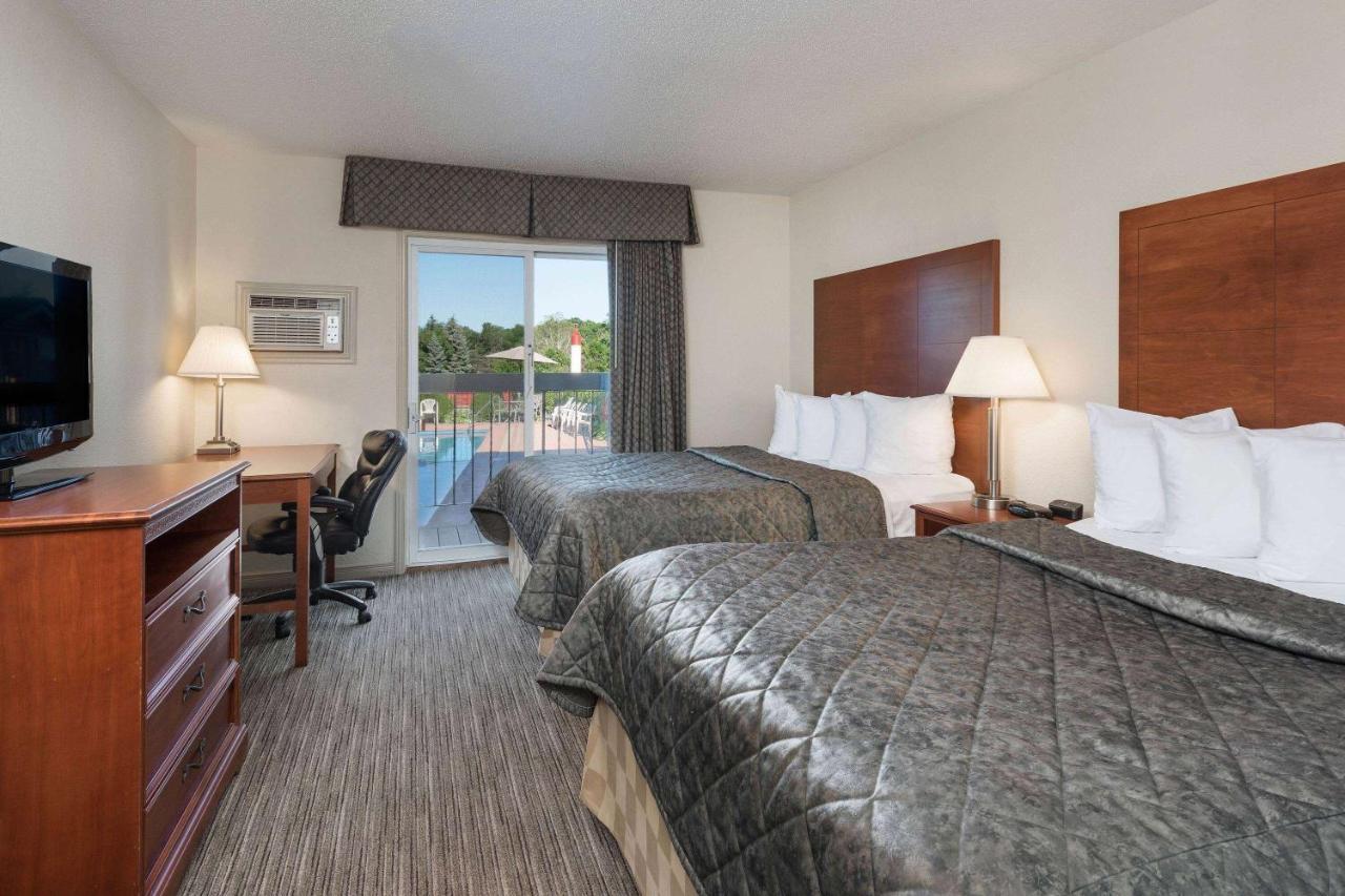 Travelodge By Wyndham Gananoque Luaran gambar