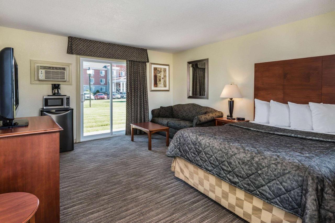 Travelodge By Wyndham Gananoque Luaran gambar